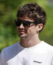 Elliot Bird (elliotbird98)