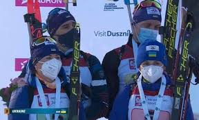 І греч.(грецький) áthion — змагання, боротьба), сучасне зимове двоєборство, лижна гонка із стріляниною з рушниці. Biatlon Ukrayini Biathlon Ukraine Posty Facebook