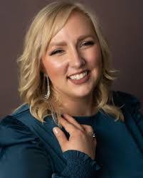 Kimberly Endres's Instagram, Twitter & Facebook