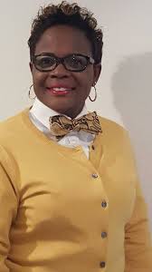 yo look y'all it b bowtie boy missin his bowtie! can't nobody b recog. h8im  witout dat bowtie dat b lik his thing.