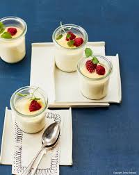 Eierlikor Panna Cotta Trifledesserts Eierlikor Panna Cotta Dessert Recipes Healthy Dessert Recipes Panna Cotta