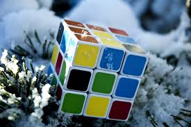 Wer den zauber­wür­fel lösen möchte, ver­bringt beim kno­beln viel zeit mit dem drehen der seit­en. Rubik S Cube Speedcube Zauberwurfel Dreht S Noch Jugglux Jonglierartikel Spiele Geschenkideen