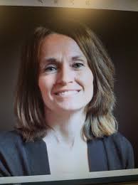 What to add to a raised garden bed for optimal growth?