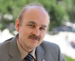 Agora, está do lado dele, mas todos temos esperança que acorde e volte para junto daqueles que o amam. Rumbaut Receives Julian Samora Distinguished Career Award School Of Social Sciences Uci Social Sciences