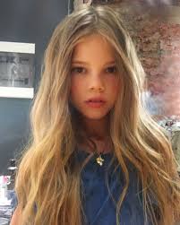 Pin By Maria93o On Culori Par Beautiful Girl Face Beautiful Little Girls Beauty Face