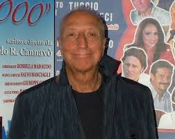 He debuted on stage in 1943 and soon felt home in all classical theatre works. Chiacchierando Con Pippo Franco
