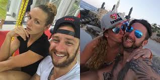 To make matters worse, a ny times report painted a disturbing picture of hosszu and tusup's working and romantic relationship. Bekulnek Shane Tusup Egy Budai Etterembe Vitte Hosszu Katinkat Ebedelni Szmo Hu
