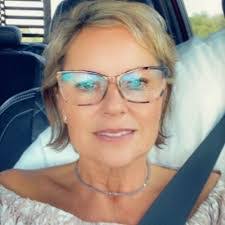 Georgia Munson's Instagram, Twitter & Facebook