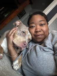 This is my baby olive. She's 4 moths old and has the awful habbit of eating  her food really really fast so I'm changing over to a slow feeder bowl. I'm  just