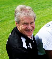 Brian Kirk resigns as Abingdon Town chairman