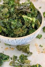 Easy Kale Chips Recipe Recipe In 2020 Kale Chip Recipes Healthy Portable Snacks Healthy Bedtime Snacks