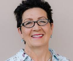 Julia Mims's Instagram, Twitter & Facebook