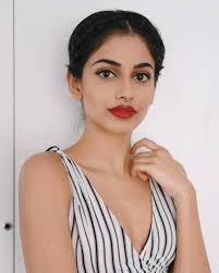 In 2019, she portrayed alex in craig robert's feature film eternal beauty followed by a tamil movie. Banita Sandhu Biography Age Height Boyfriend Punjabi Celebrities