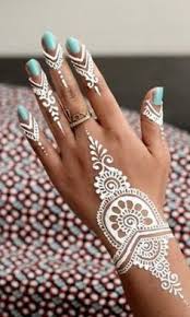 Black And White Henna Beautiful White Henna Designs On Our Hands Tatuaggi Con Henna Design Per Tatuaggio All Henne Arte Henne