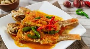 Rekomendasi :menggunakan ikan layang yang sudah dipindang lalu dimasak pindang kuah kuning. Resep Pesmol Ikan Kembung Gurih Pedas Lifestyle Fimela Com