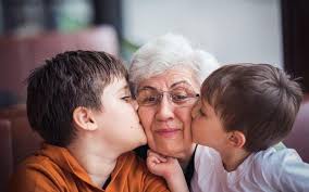 Top 9 bài phân tích sâu sắc hình tượng người bà trong thi phẩm 'Tiếng gà  trưa' của Xuân Quỳnh