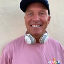 The ice skating rink at Mambo Beach is ready for you! Skating