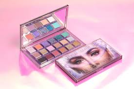 Huda beauty 3d highlighter palette ~ bronze sands edition. Pin On New Eyeshadow Palettes 2019