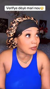 Manman Sonson skyson ti nene TV Fan's %