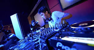 Fantastis 30 Gambar Keren Dj Gambar Terkeren Hd Dj una paling keren 2018 breakbeat bikin melayang tinggi musiknya enak banget. fantastis 30 gambar keren dj gambar