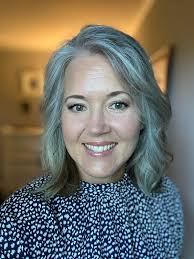 What are some ideas for traveling and working seasonally as empty nesters?