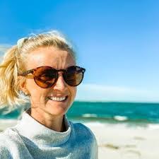 Emily Mcdermott's Instagram, Twitter & Facebook