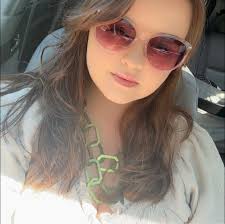 What is the identity of the plant found in the 14-year-old brother's room?