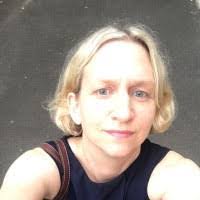 Julie Kindt's Instagram, Twitter & Facebook