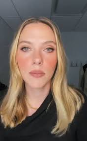 Hello Scarlett Johansson 😍🥰❤️ AT