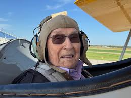 US Army Sgt. Maryam Treece staying hydrated during training. #snakeeaters  #army #SPECIALFORCES #greenberets #armyrangers