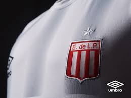 En mi primer post subo algunos wallpaper que hice con @_flors. Estudiantes And Umbro Celebrate 2006 Championship With Special Kit Footy Headlines