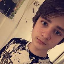 Liam Gibbons (@its_liam18)