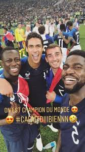 Champions du monde à domicile #creation #illustrator #logo #print #france98 #france2018 #champions #champion #championsdumonde vingt ans que la france en rêvait. 180 Paris Saint Germain Ideas Paris Saint Germain Football Football Players