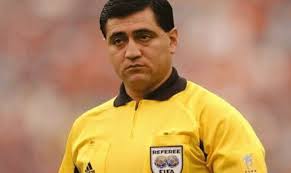 Byron moreno arbitro ecuadoriano noto per la pessima conduzione arbitrale in corea 2002 che emmahavok presenta: Byron Moreno Yo Quiero Que Gane Barcelona Hoy Revista Estadio