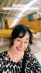 Urlaub 🧳 und ich besuche das Agroneum in Alt-Schwerin. Lohnt sich, am  besten fand ich das Gespräch mit der Ziege 🐐 im Streichelzoo 🙈🤭. @DIAMAR  CLUB #femalemusicproducer #emotionalindie #electronicpop ...