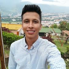 Saca lo mejor de ti hasta en tus dias grises. #byn #blackandwhite #return  #man #lights #merida #vzla #awesome #photo #wednesdayphoto #portrait