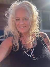 Hi everyone! I'm Stephanie. I moved from FL to TN in July to build a new  home in the beautiful mountains. I am here to help both Cindy and Nikki. I  have