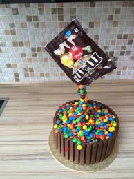 Anti Gravity M M And Kitkat Cake Anti Gravity Cake Kitkat Cake Gravity Cake