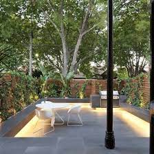 26 Beautiful Townhouse Courtyard Garden Designs Digsdigs Townhouse Garden Courtyard Landscaping Courtyard Gardens Design