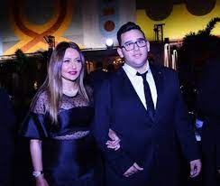 كشفت الفنانة المصرية، ليلى علوي، ولأول مرة، عن وجود شقيقتها الصغرى، التي كنت تمتهن التمثيل واعتزلته مبكرا. ØµÙˆØ±Ø© Ù†Ø§Ø¯Ø±Ø© Ù„ÙŠÙ„Ù‰ Ø¹Ù„ÙˆÙŠ Ù…Ø¹ Ø§Ø¨Ù†Ù‡Ø§ Ø®Ø§Ù„Ø¯ ÙÙŠ Ø£Ø´Ù‡Ø± Ø¹Ù…Ø±Ù‡ Ø§Ù„Ø£ÙˆÙ„Ù‰ Laha Magazine
