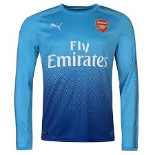 Arsenal international soccer jerseys are a stylish way to show support for your favorite football club. Arsenal Long Sleeve Jersey