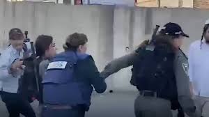 الصحفين و المصورين الي تم الاعتداء عليهم في الشيخ جراح جيفارا البديري / اعتقال تدقيق في الهوية الصحفية ياسمين اسعد لواء ابورميلة رناد شرباتي ميساء أبوغزالة كرستين. P0yzgtk3nybaum