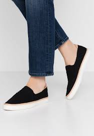 Click here to complete our training request form. Ugg Sammy Chevron Slipper Black Schwarz Zalando De