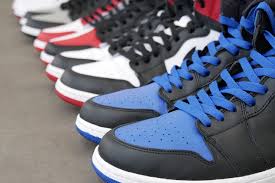 ナイキ（nike, inc.）は、アメリカ合衆国・オレゴン州に本社を置くスニーカーやスポーツウェアなどスポーツ関連商品を扱う多国籍企業。設立は1968年 1。 ニューヨーク証券取引所に上場。社名の由来は、同社社員のジェフ・ジョンソンが夢で見たギリシャ神話の勝利の女神「ニーケー (nike. ã‚ªã‚·ãƒ£ãƒ¬ã«ãƒã‚¹ã‚±ã‚'æ¥½ã—ã‚€ ãŠã™ã™ã‚ãƒ–ãƒ©ãƒ³ãƒ‰10é¸ ã‚¹ãƒãƒ¼ãƒ„ãƒ¯ãƒ³sportsone