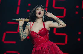 Cantante chilena mon laferte compartió la buena nueva con sus seguidores de la red social instagram. La Cantante Mon Laferte Confirma Su Embarazo