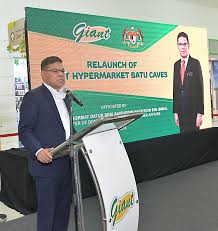 We have the freshest food and all the essentials at fantastic value for you and your family. Giant Malaysia Giant Hypermarket Batu Caves Is Back Facebook