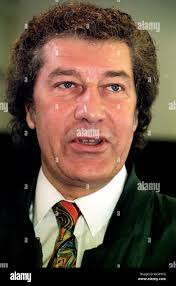 ACTOR GARETH HUNT, WHO PLAYED MIKE GAMBIT IN THE NEW AVENGERS SERIES, AT  THE RE-RUN OF THE SERIES ON CABLE CHANNEL BRAVO Stock Photo