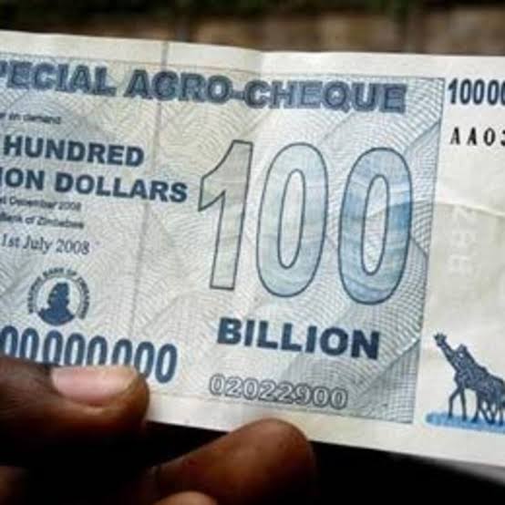Zimbabwe revalues dollar to fight hyperinflation - France 24