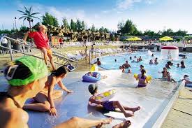 Jest to największy i najnowocześniejszy w kraju kompleks basenów rekreacyjnych zewnętrznych ze stali nierdzewnej. Aquapark Panorama Morska Basen Jaroslawiec Cennik Opinie Godziny Otwarcia Baseny I Aquaparki W Polsce Baseny I Aquaparki W Polsce