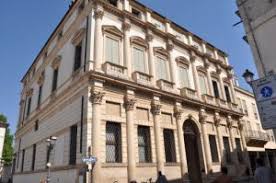 La procura ha chiesto per lui 10 anni di condanna per il crac della banca popolare di vicenza. I Commissari Liquidatori Di Banca Popolare Di Vicenza Cedono Immobiliare Posta A Bain Capital Credit Per 200 Mln Euro Bebeez